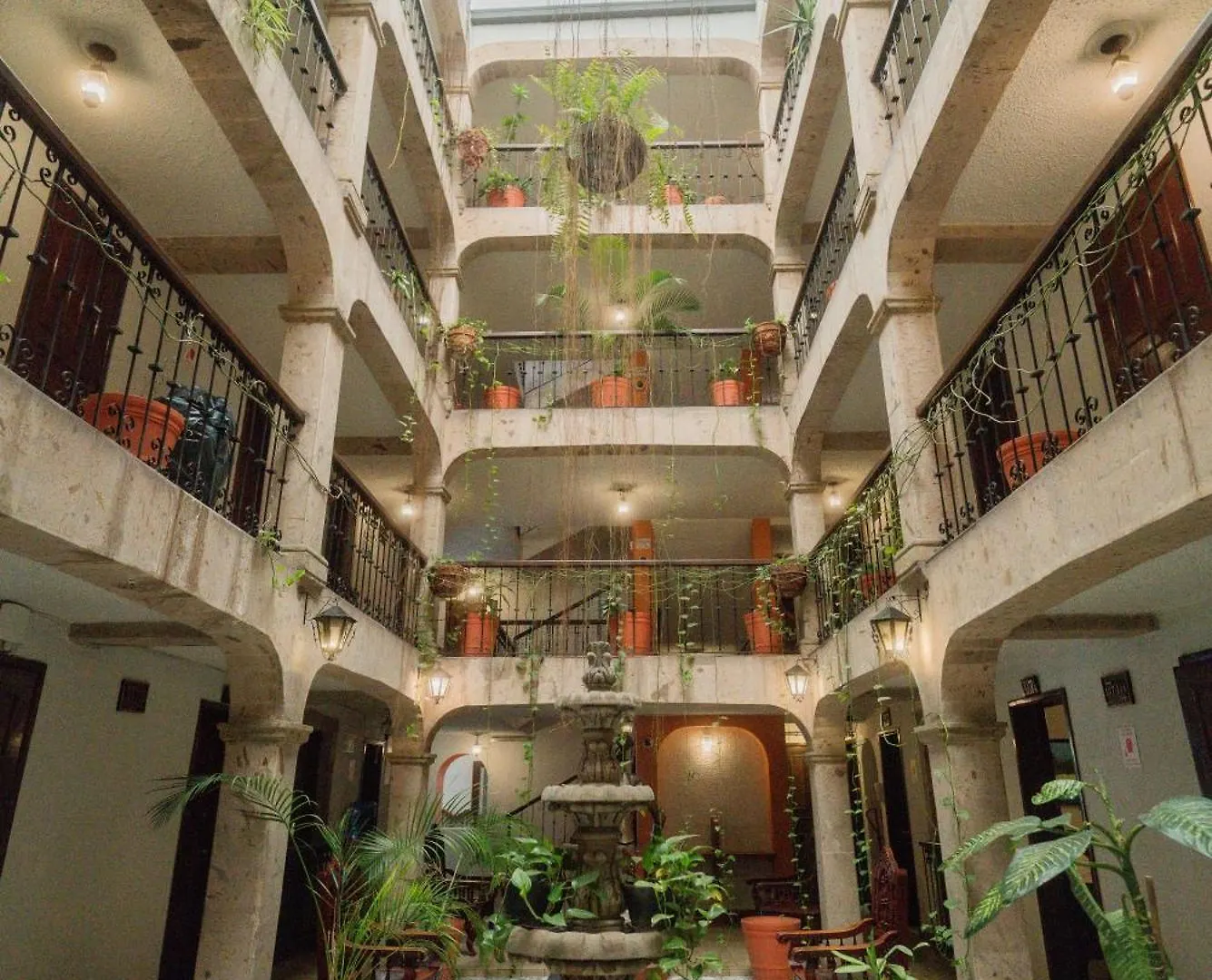 Hotel Don Quijote Plaza - Guadalajara Centro Historico
