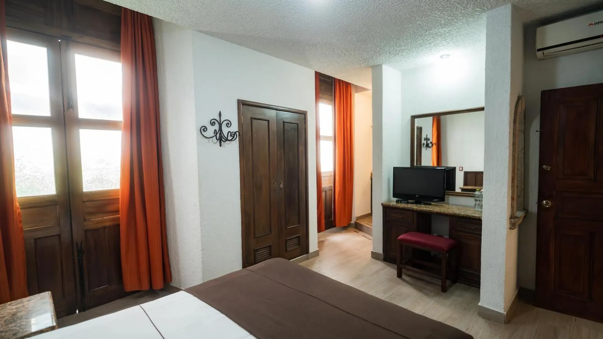 Hotel Don Quijote Plaza - Guadalajara Centro Historico