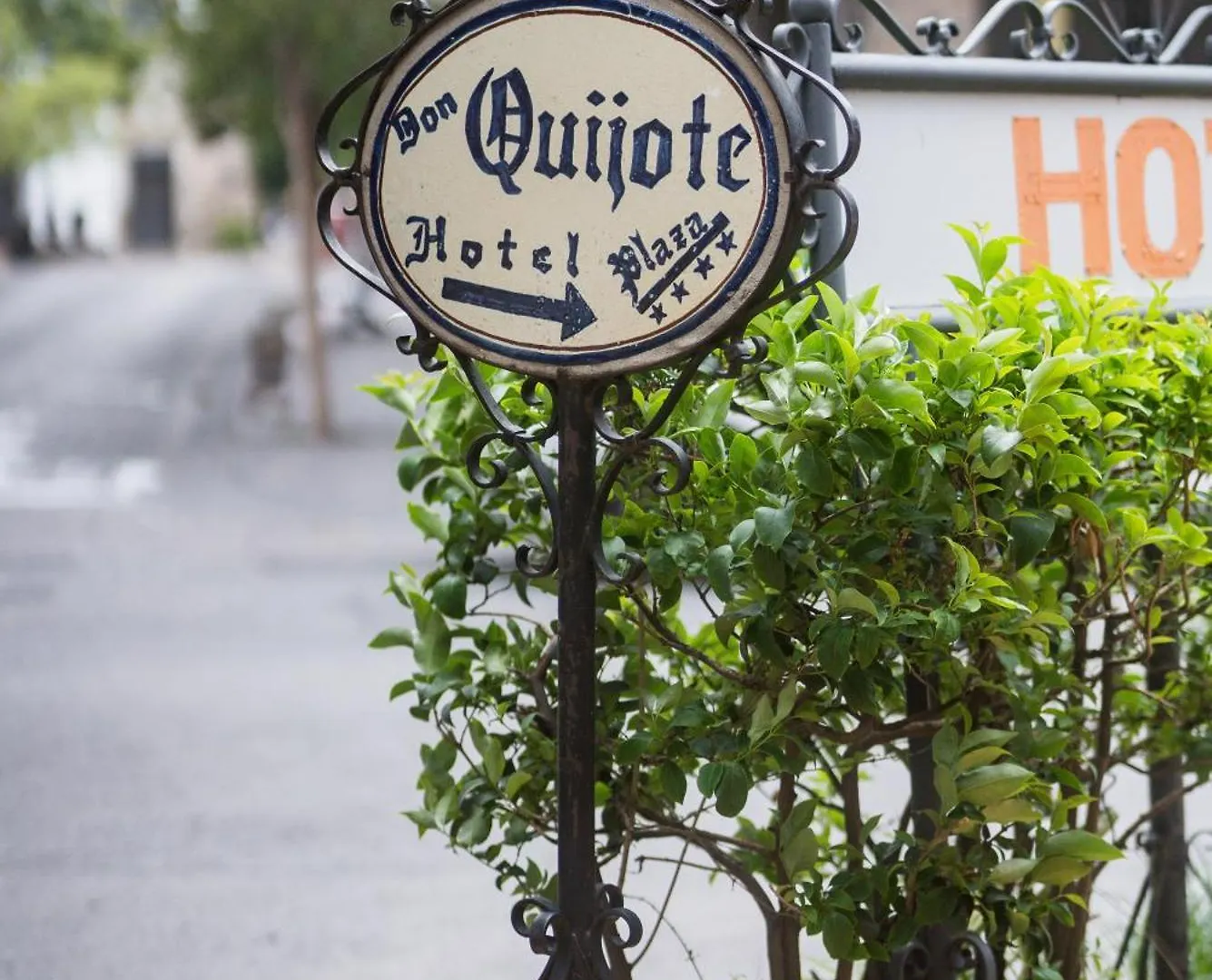 ***  Hotel Don Quijote Plaza - Guadalajara Centro Historico Mexico